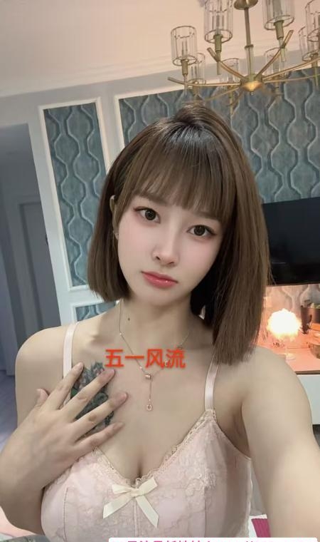 美女小妮子 2
