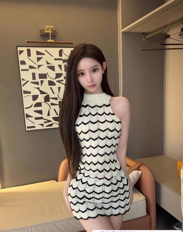 肤白貌美女友系老师 3