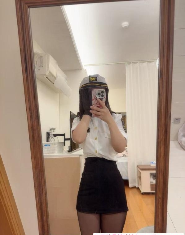 龙华情趣制服笑笑 3