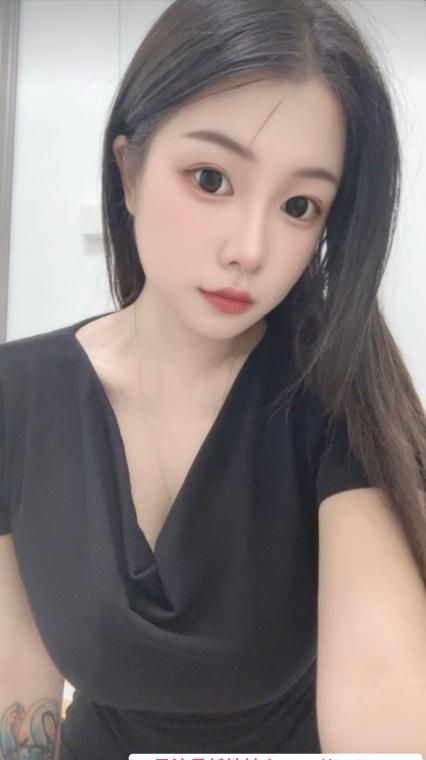 性感大胸小骚货 3