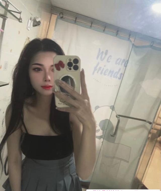 白云可可翘臀 3
