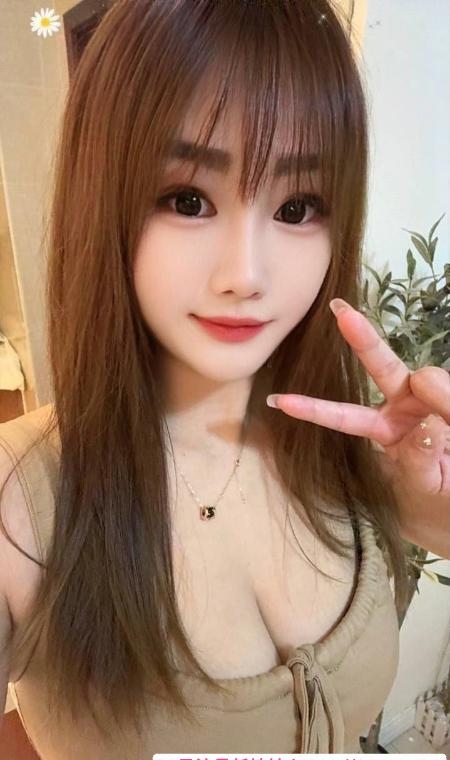天河美乳服务系骚骚 4
