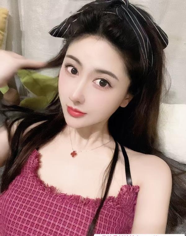 颜值美女小圣代 4