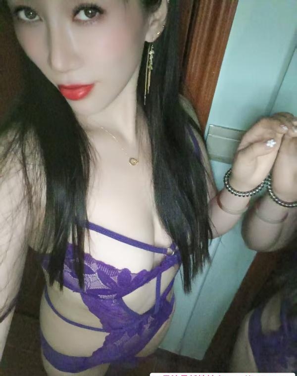 馒头逼骚妇 1
