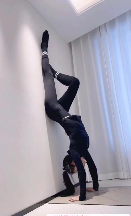 上城御姐小妖精 1