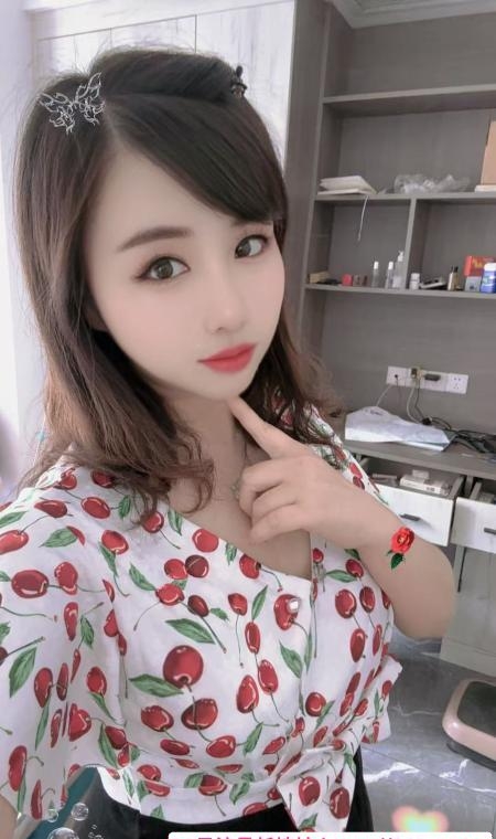 大学城丰满少妇 1