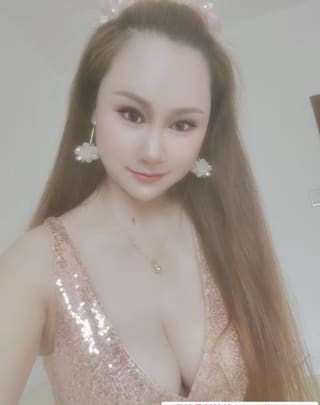 骚气E奶小姐姐