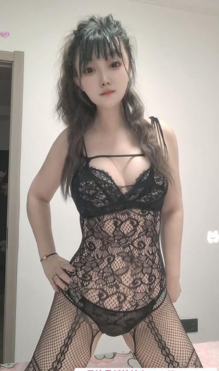 临平大波翘臀骚货 1