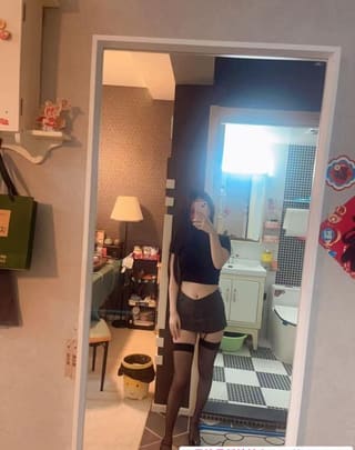 肤白高挑长腿颜值妹子