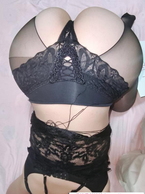 体验丰乳肥臀少妇 1
