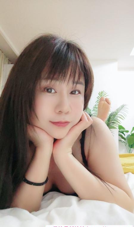 白云舌吻少妇 1