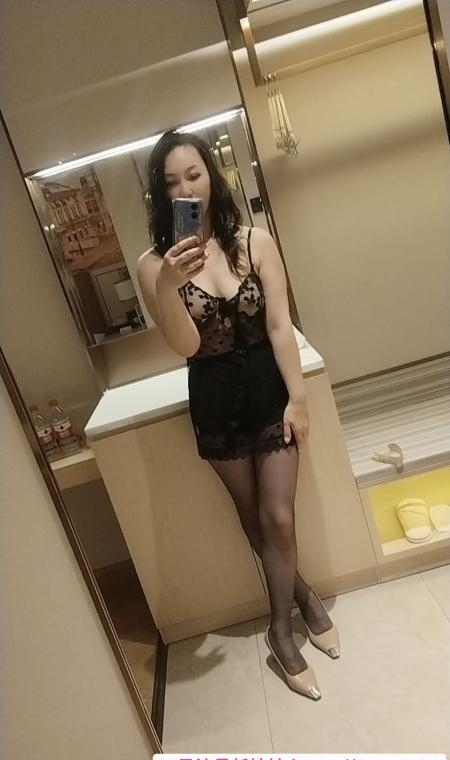 华新街熟女姐姐 1