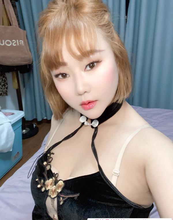 肥臀骚姨娘 1