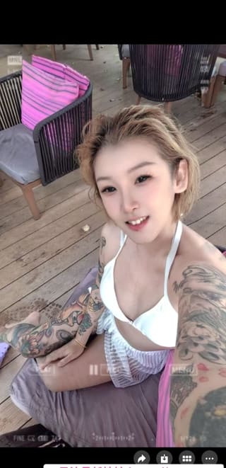 全纹身姐姐