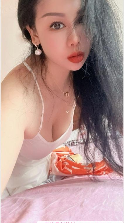 闵行欧美范少妇西西 1
