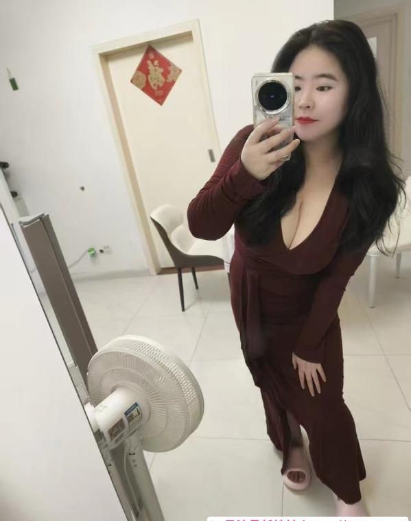 南山40G巨乳露露 1