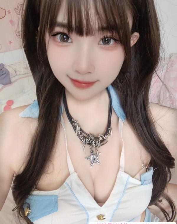 广州白虎嫩妹小葡萄 1