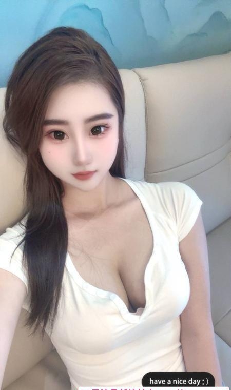天河纯天然大胸妹子 1