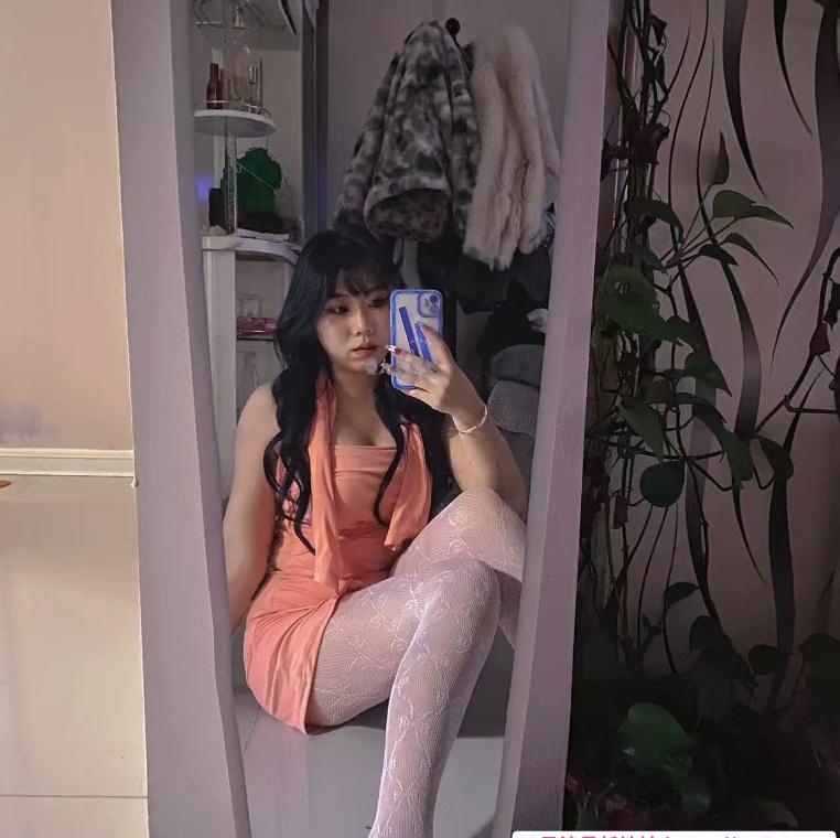 和平区娇小美妇 1