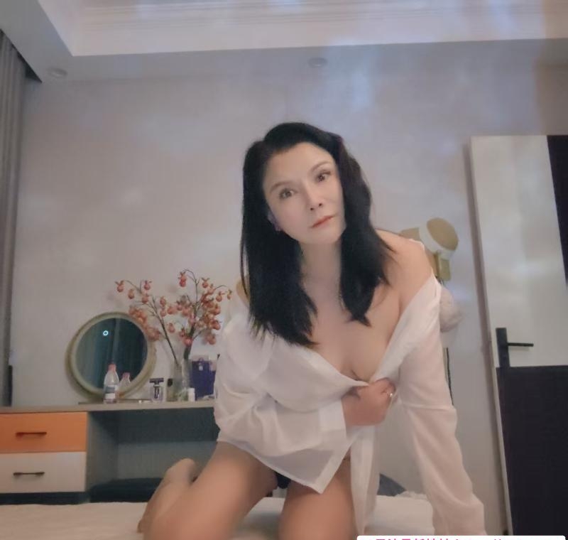 少妇小姨子 1