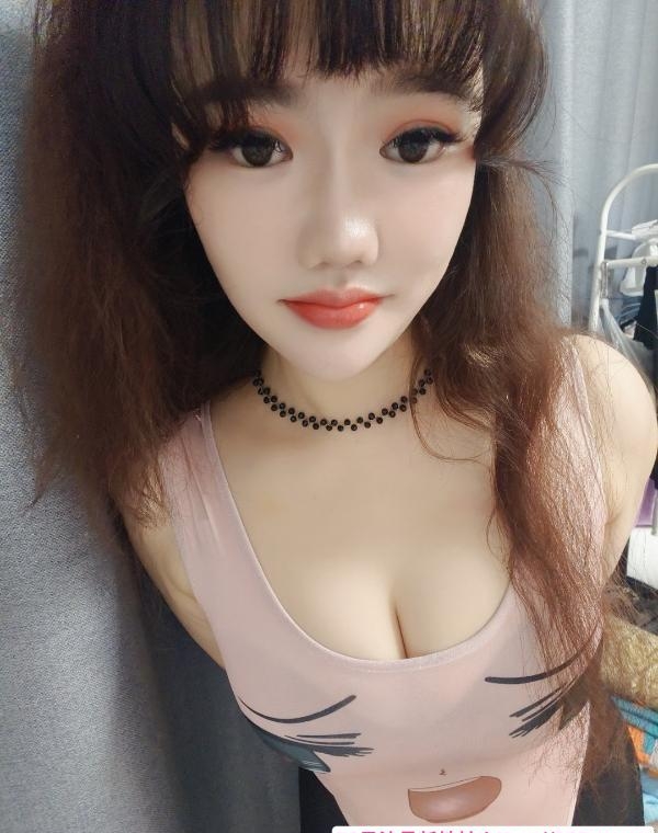 技术不错的巨乳妹 1