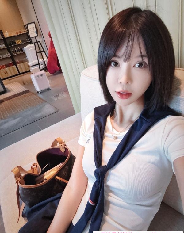 福田反差感大胸萝莉 1