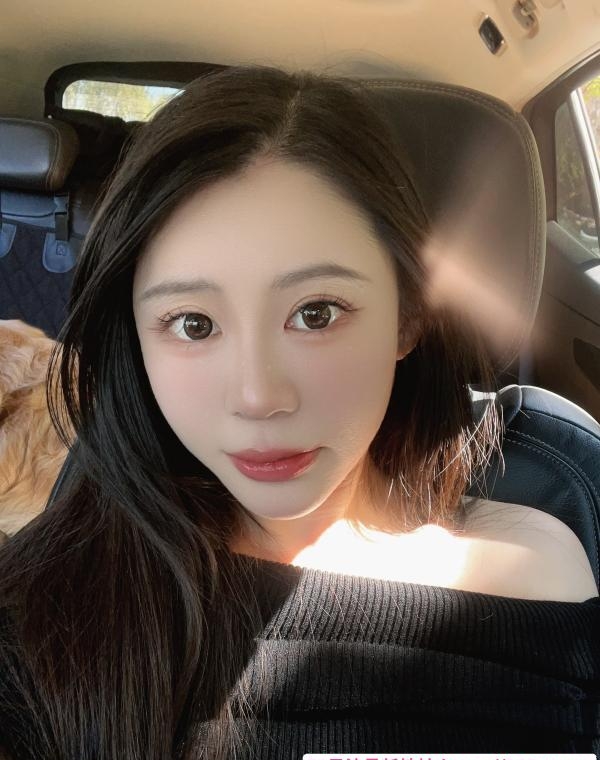 肤白高挑长腿颜值妹子 2