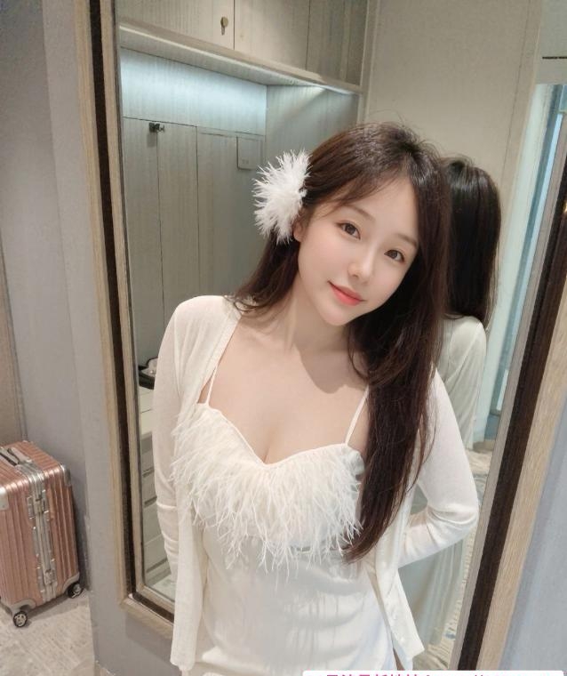 肤白貌美颜值妹子 2