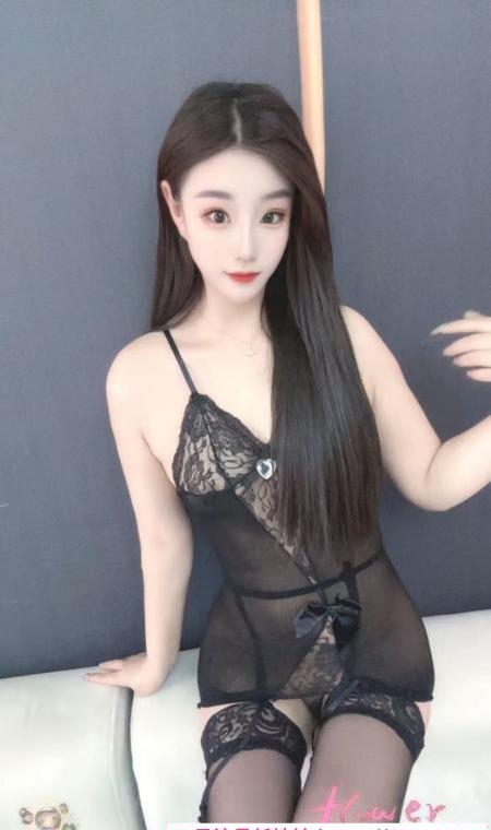 东四环黑丝翘臀倩倩 2