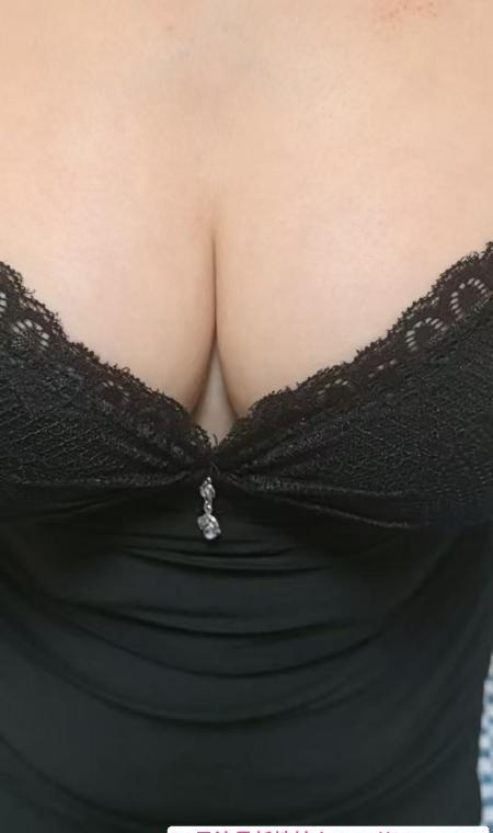 东丽大屁股浪妇 2