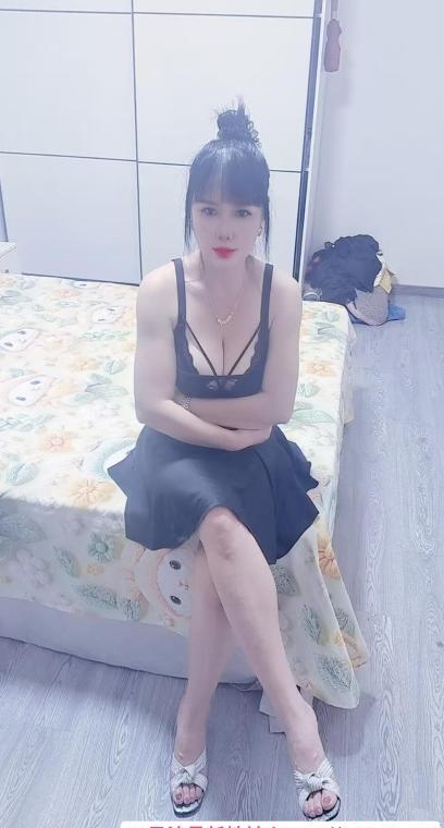 浦东熟女大奶 3
