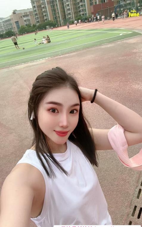 白云运动型韩系美女 3