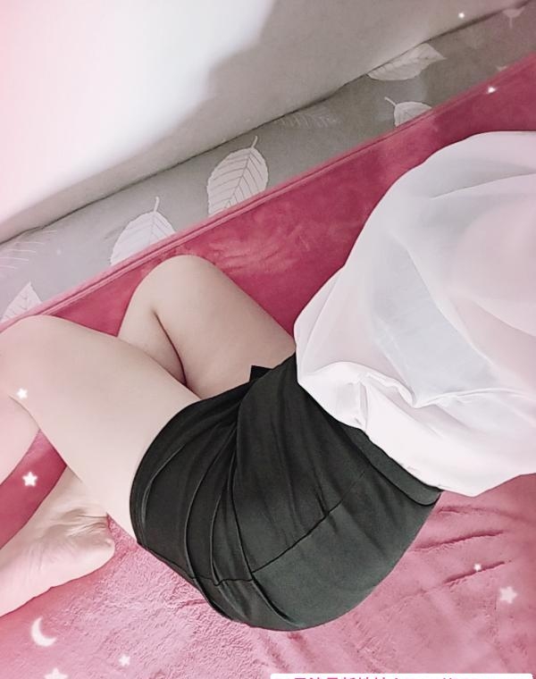 龙岗骚女一线天 3