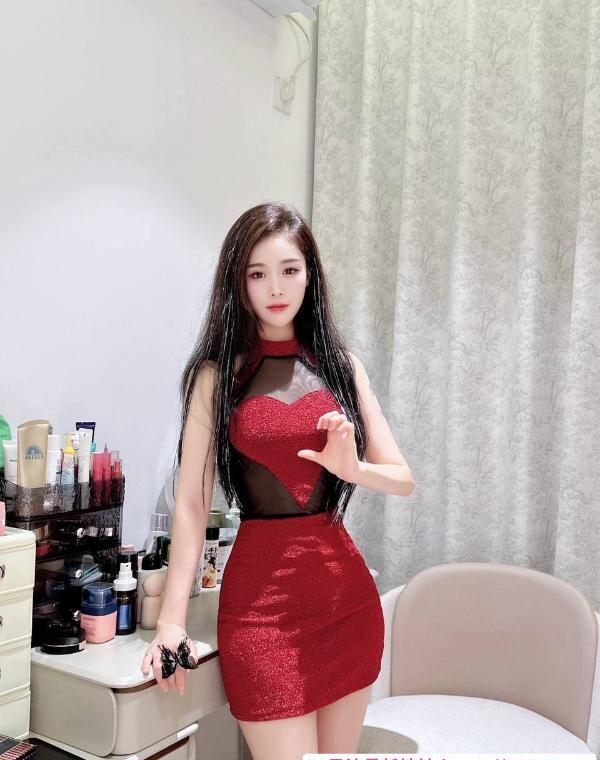 细腰丰臀妖娆萱萱 3