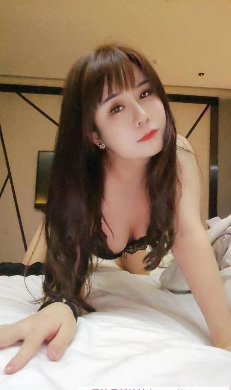 白云舌吻少妇 3