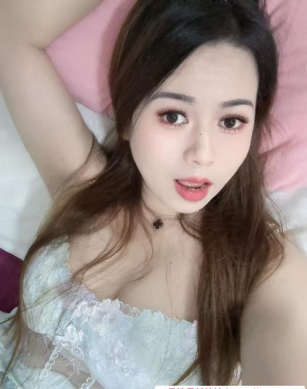 罗湖牛奶水床御姐 3