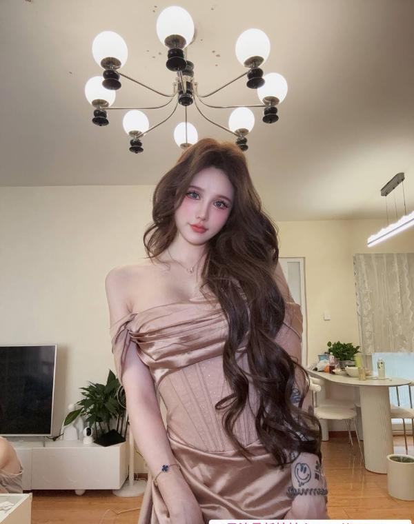 朝阳巨乳小米 4