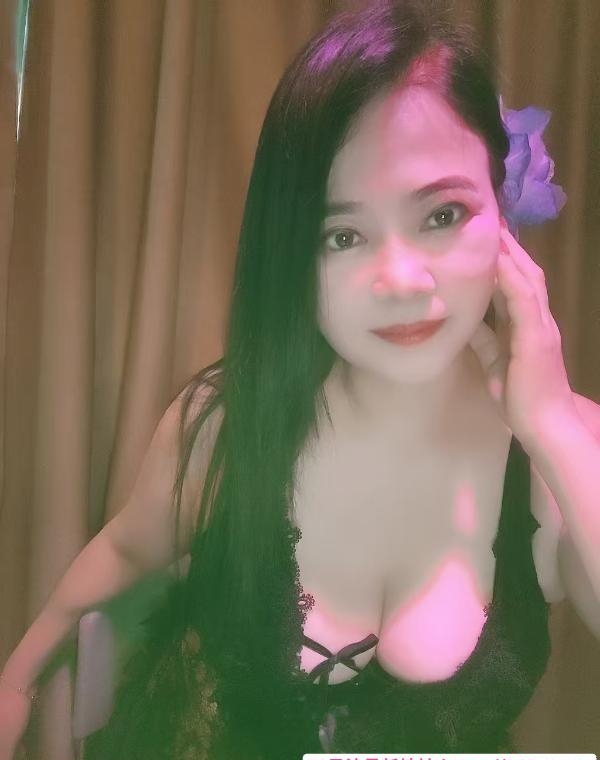 观音桥胸器炮架美妇 4