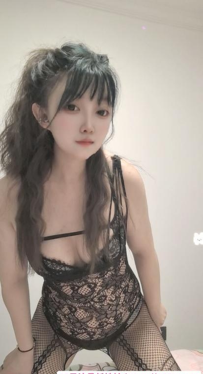 临平大波翘臀骚货 4