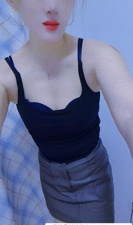 津南区肤白南方小少妇 4