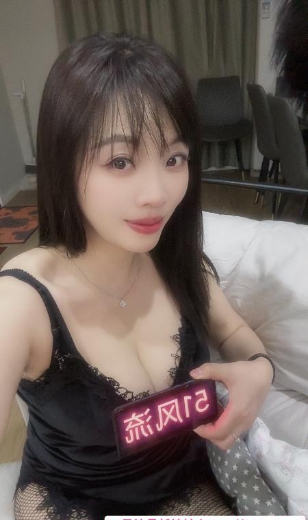 小七少妇会情趣 4