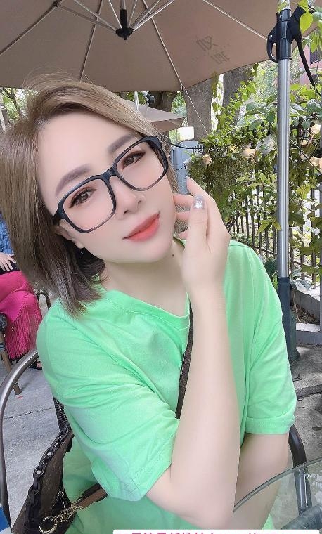 越秀少妇眼镜姐 4