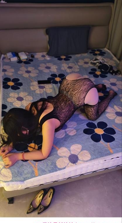 迷人性感骚妹李柏朴 4