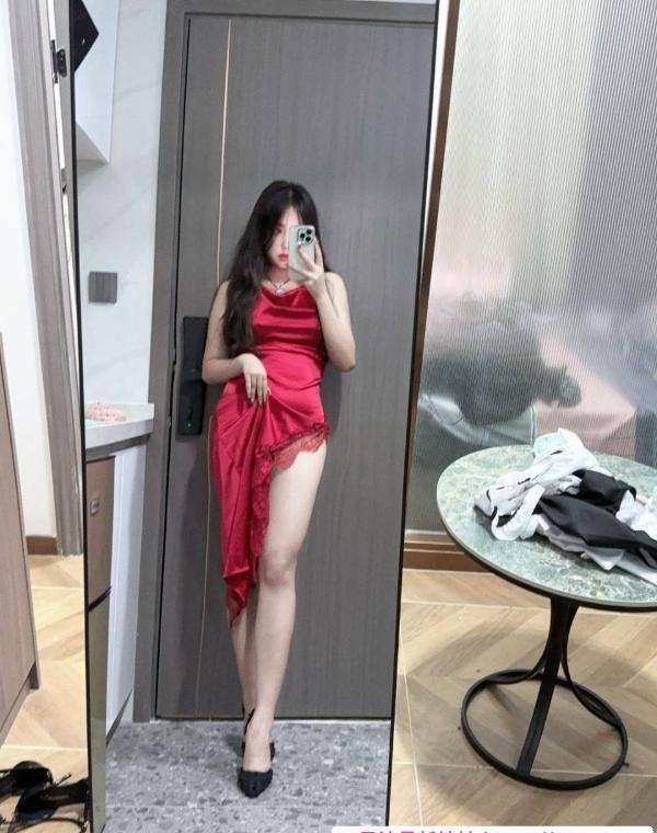 龙华区制服曼曼 4