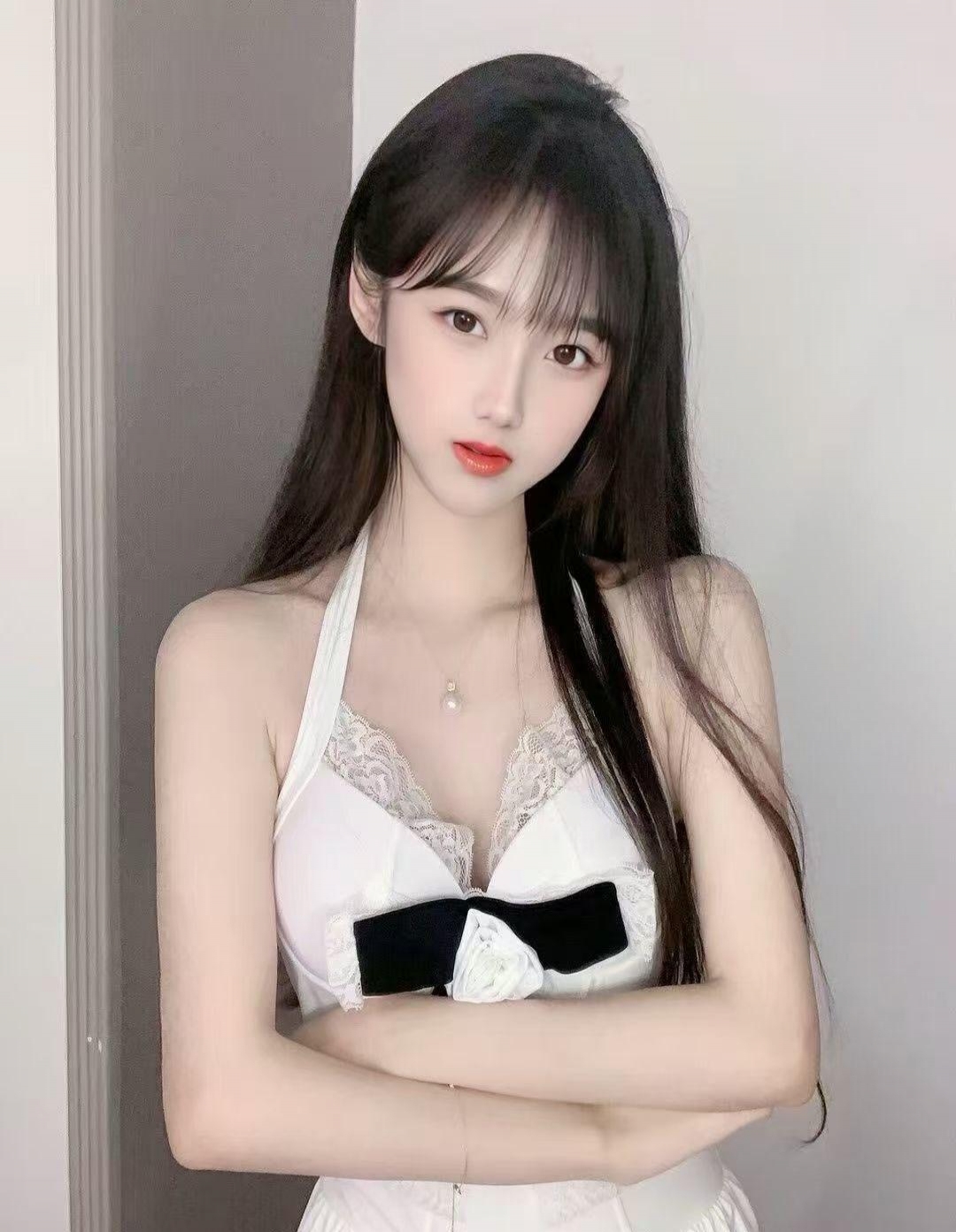 巨乳学生妹个人兼职带房 4