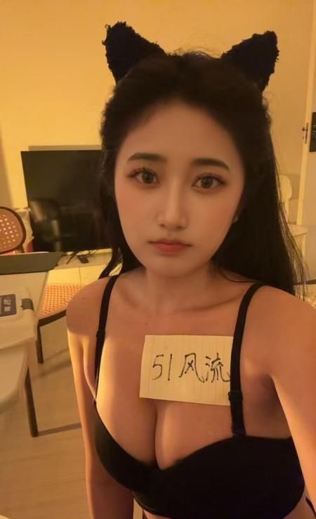 黄浦C胸模依依 1