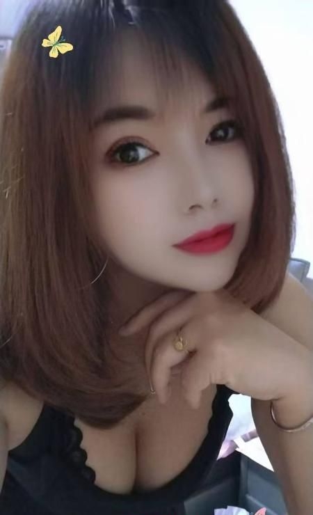 新建风骚大胸少妇 1