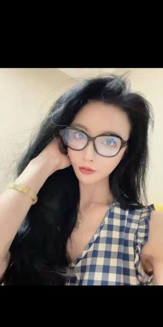 骚女大长腿小姐姐