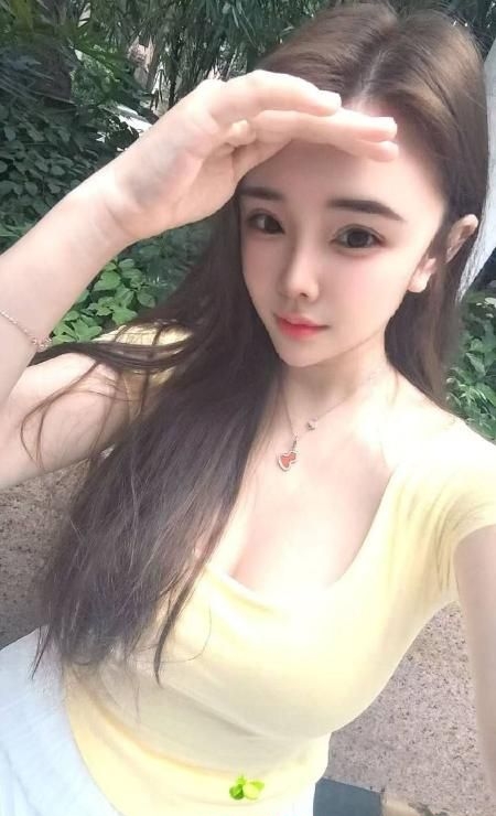 肤白巨乳瑜伽御姐娜娜 1