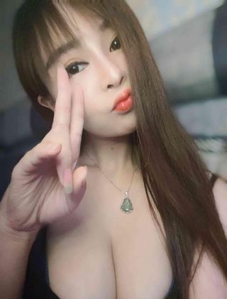 成都市 东站短发妹子